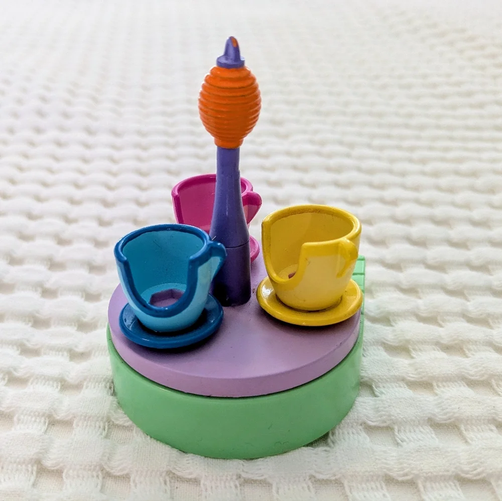 Polly Pocket Disney Magic Kingdom Castle Tea Cup Ride Replacement Part